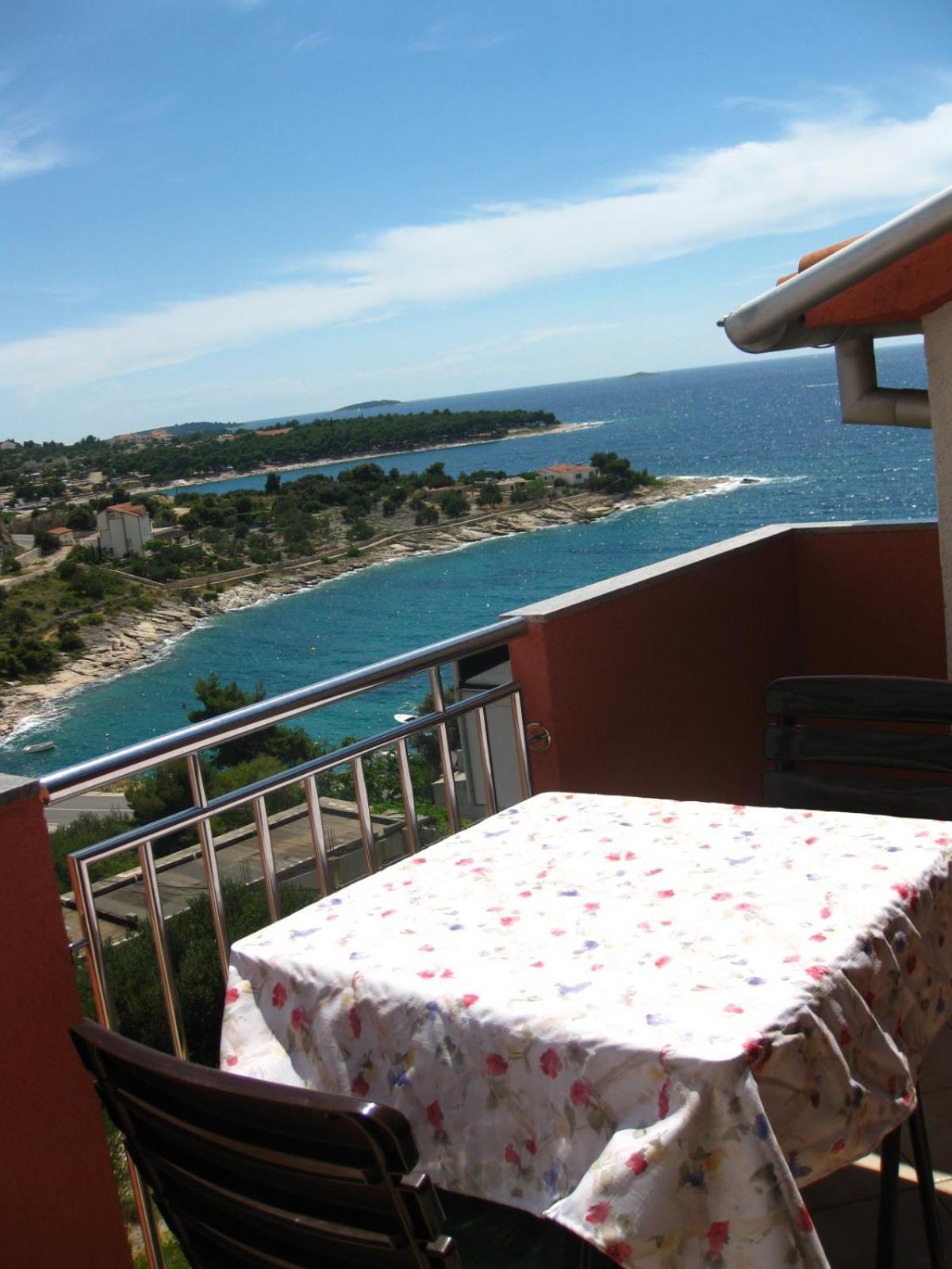 Apartments Martina พรีมอชเตน ภายนอก รูปภาพ