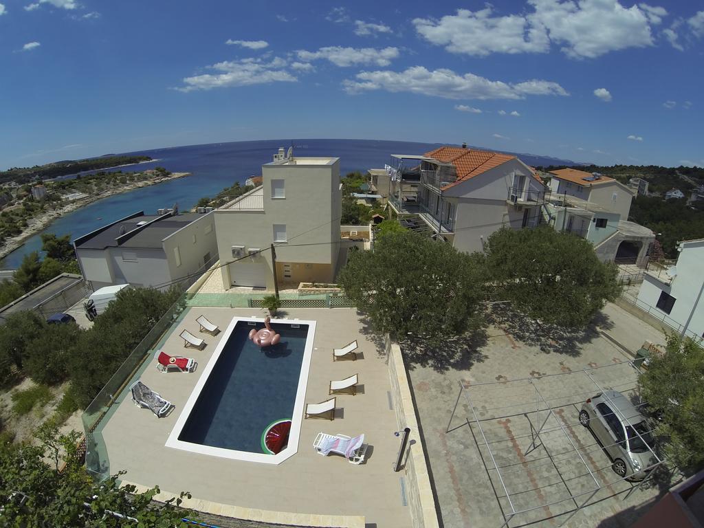 Apartments Martina พรีมอชเตน ภายนอก รูปภาพ