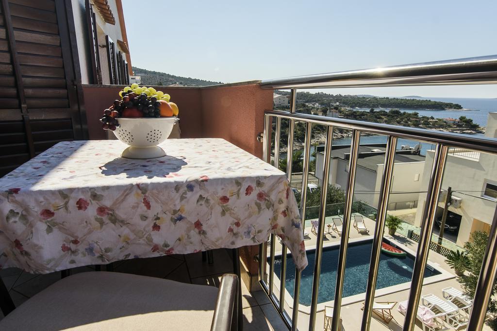 Apartments Martina พรีมอชเตน ภายนอก รูปภาพ