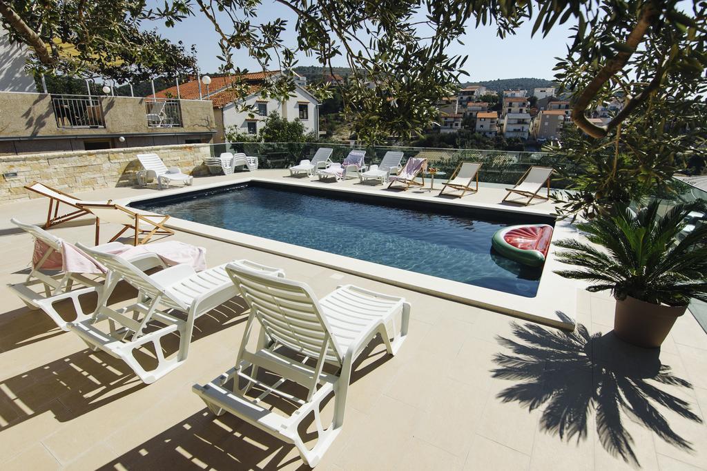Apartments Martina พรีมอชเตน ภายนอก รูปภาพ
