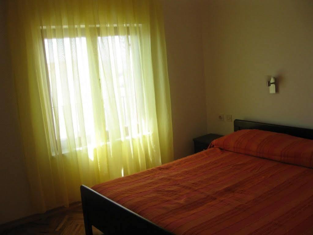 Apartments Martina พรีมอชเตน ภายนอก รูปภาพ