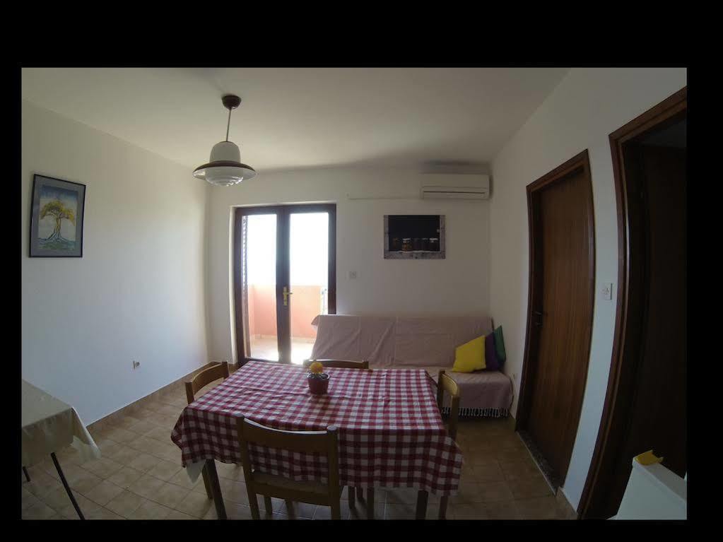 Apartments Martina พรีมอชเตน ภายนอก รูปภาพ