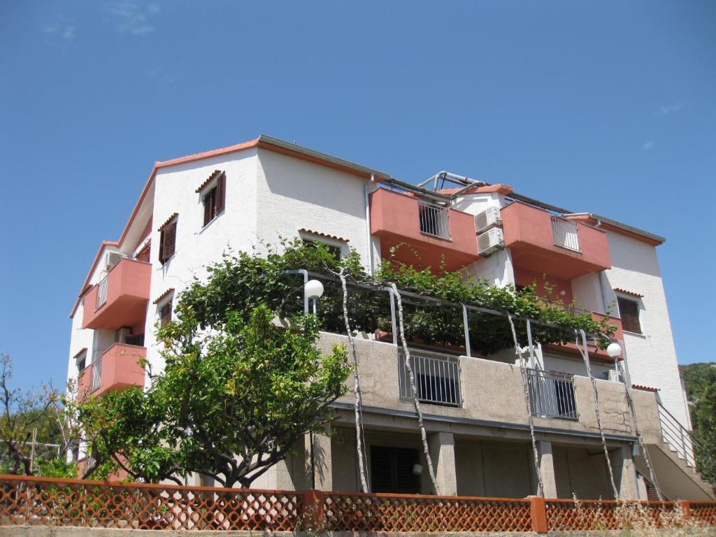 Apartments Martina พรีมอชเตน ภายนอก รูปภาพ